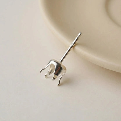 925 sterling silver Snaptite earring post setting showing 4-prong round stone mount