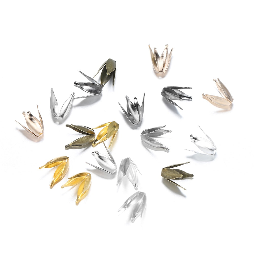 Filigrane Blütenblatt-Perlenkappen aus Silber und Gold, 100 Stück