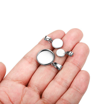 10 pendentifs en acier inoxydable de 6 à 30 mm.