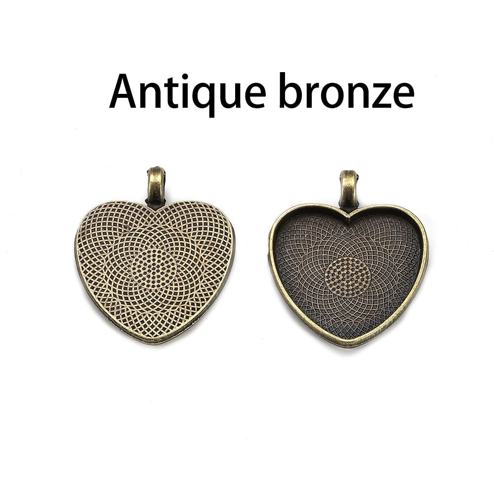 10pcs 25mm Heart-Shaped Cabochon Pendant Base