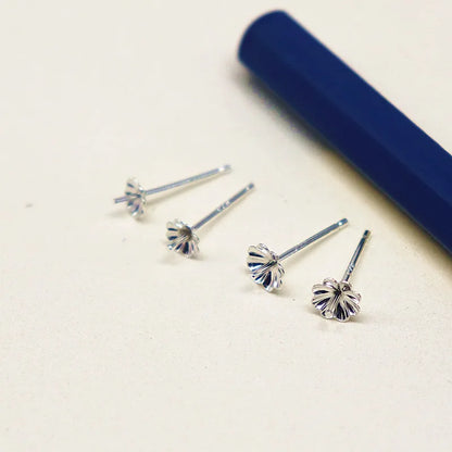 1Pair  925 Sterling  Silver Earring Settings Etud Flower Shape for Pearl Round Beans Accessories DIY Stones for Lady 1 Pair