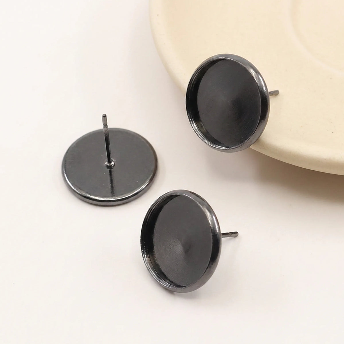 Gun black iron blank cabochon stud earring setting with round bezel tray