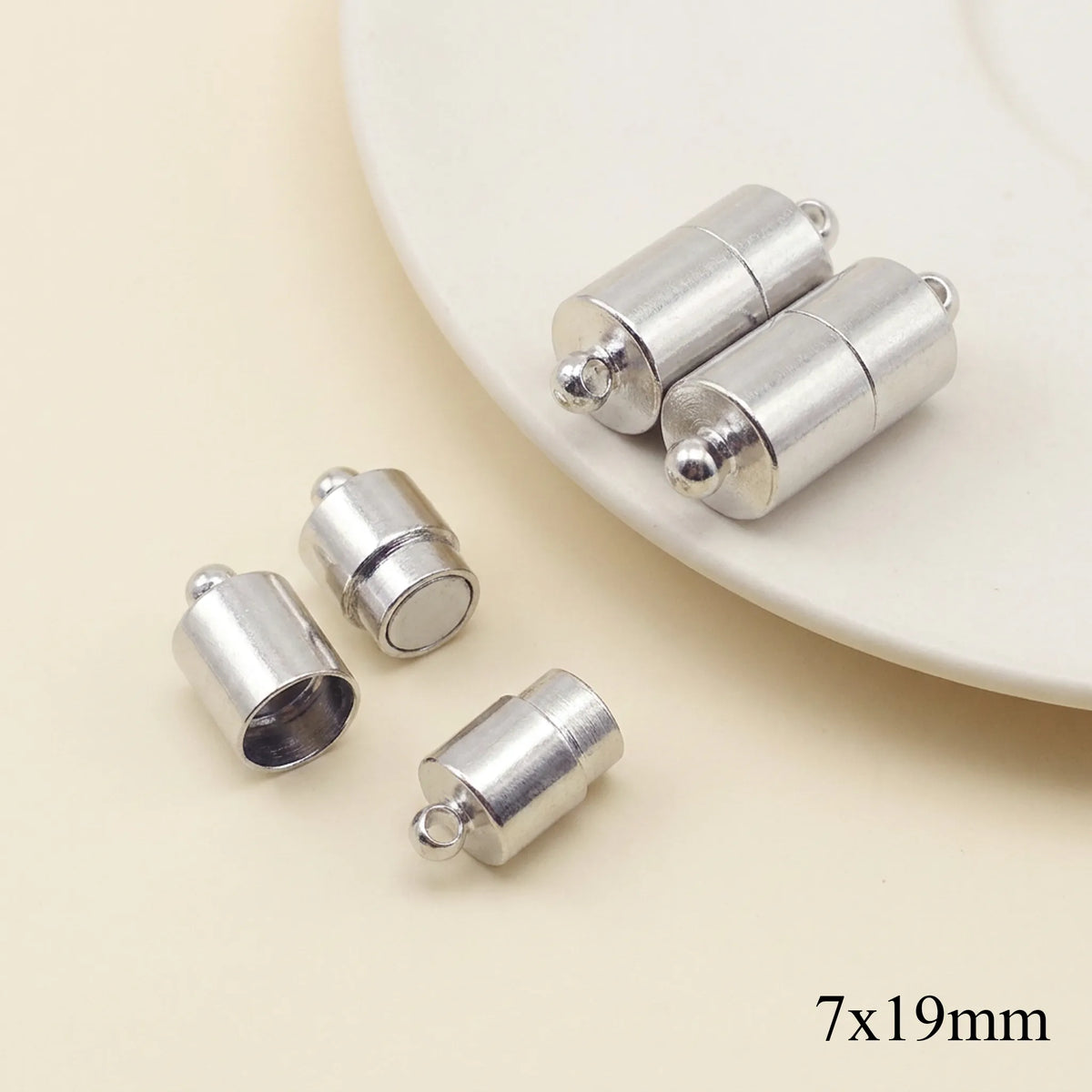 Cylindrical stainless steel magnetic clasp for bracelets and necklaces, 7 x 19 mm
