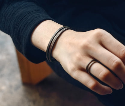 Rustikale Wikinger-Glücksmanschette: Vintage-Kupferarmband für Männer und Frauen