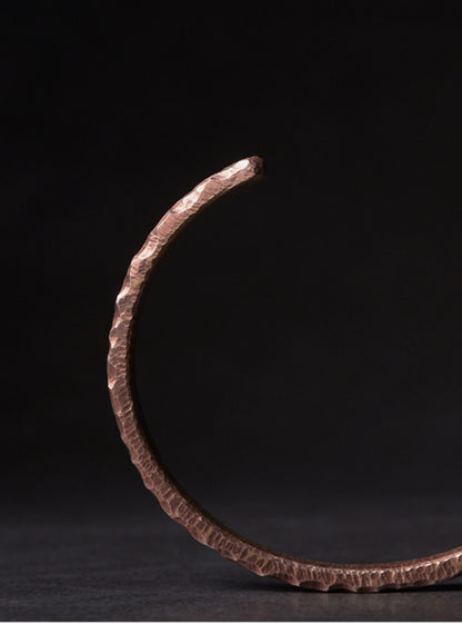 Gehämmertes Vintage-Manschettenarmband aus massivem Kupfer