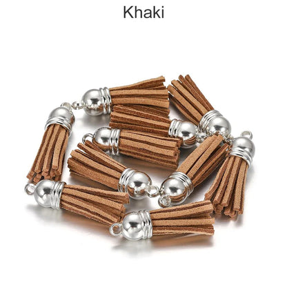 20 pendentifs en cuir vintage avec pompon de 38 mm.