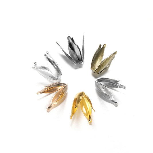 Filigrane Blütenblatt-Perlenkappen aus Silber und Gold, 100 Stück