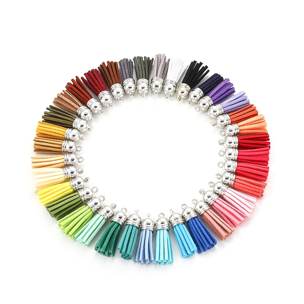 20 pendentifs en cuir vintage avec pompon de 38 mm.