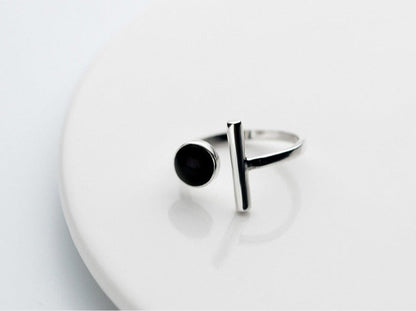 Schlichter geometrischer Silberring