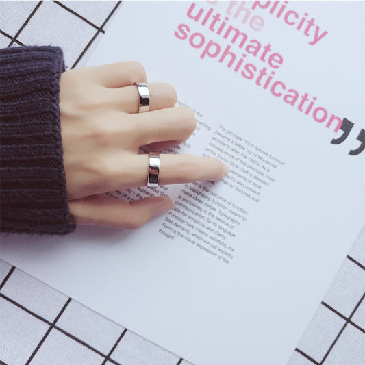 Minimalistischer Liebhaber-Silberring