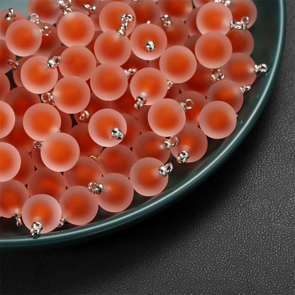 Mattierter runder Charms-Anhänger aus Harz